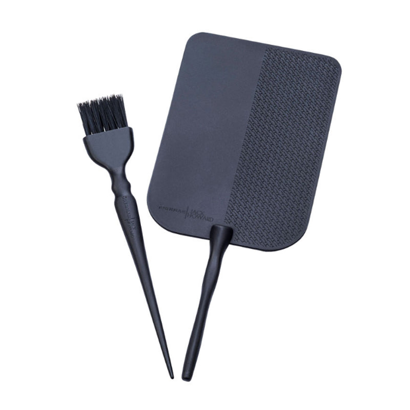 spatola e pennello per la colorazione dei capelli