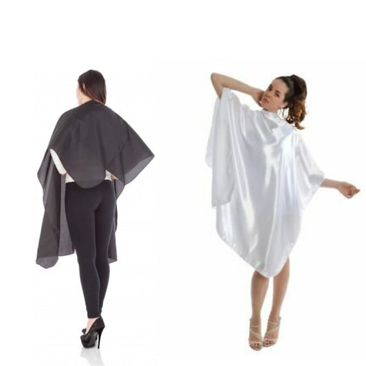 mantelline da taglio capelli indossate color bianco e nero